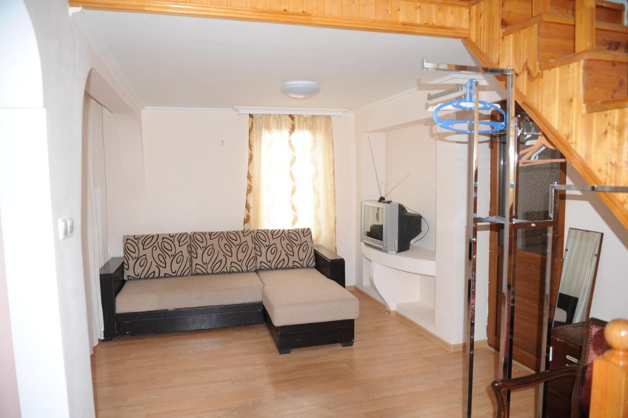 Apartment On Prospekt Mira 71 Sukhumi Exterior foto